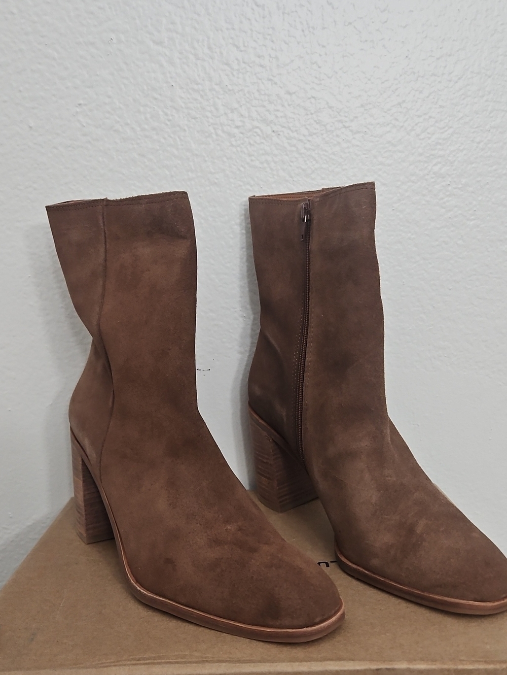 Lucky Brand Brown Suede Mid-Heel Ankle Boots